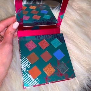 Living in color palette